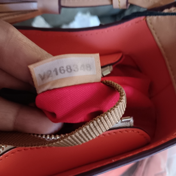 NWT Dooney & Bourke Shoulder Bag - Picture 11 of 17